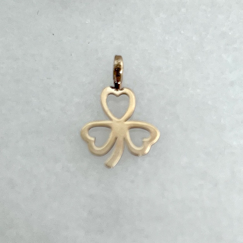 10K Yellow Gold Small Heart Clover Charm Pendant - New - Picture 3 of 6